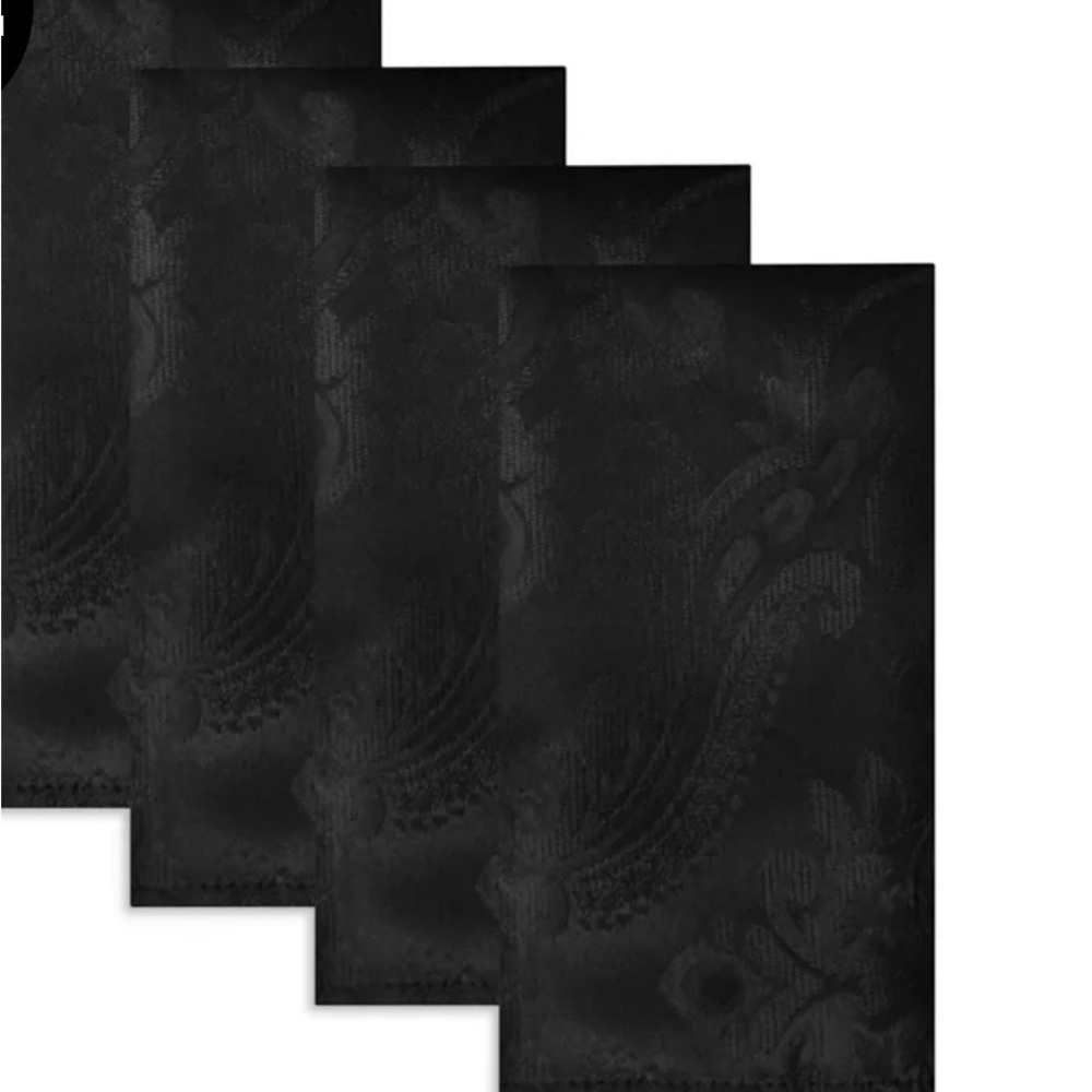 Elegant Black Paisley Napkins Set